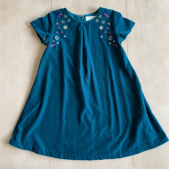 Mini Boden Girls Velvet Celestial Space Embroidered Green Dress - Size 4/5 - Picture 2 of 9